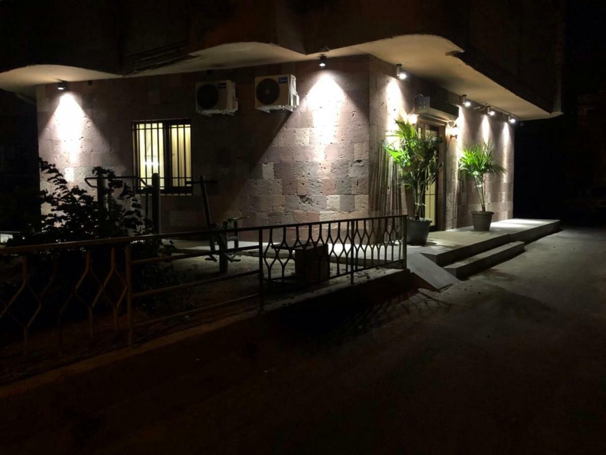 Auberge de jeunesse Street51 à Erévan Extérieur photo